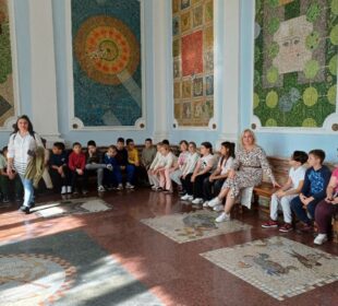 Poseta učenika OŠ Jovan Popović Gradskoj upravi Kruševca